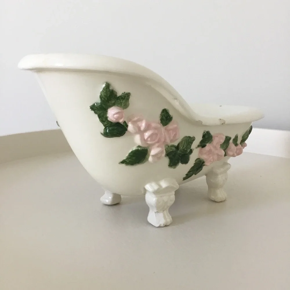 ✨Vintage Shabby Chic Ceramic Pastel Rose Bathtub Container Makeup Holder